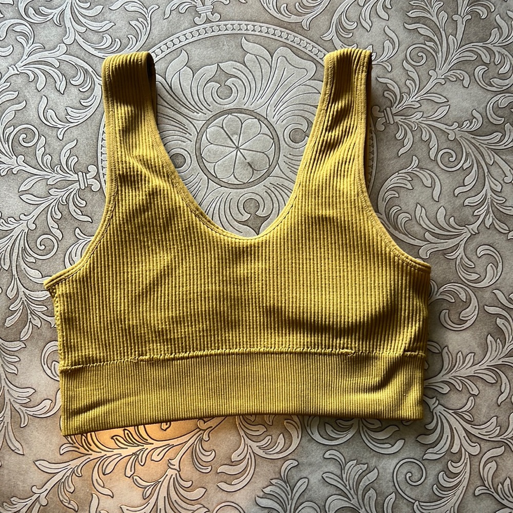NWOT * Aerie Army Green Ribbed Sports Bra Size XS